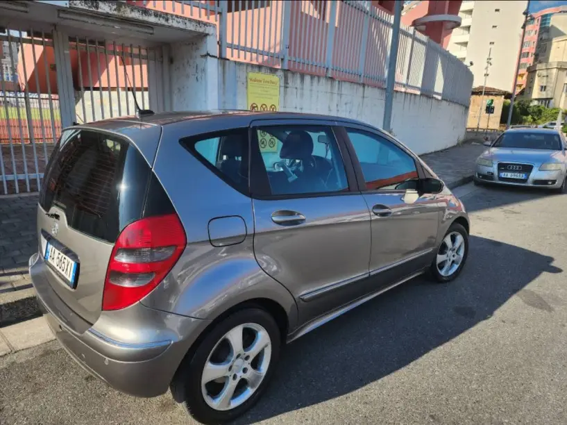 Wynajmij samochód w Shkodër