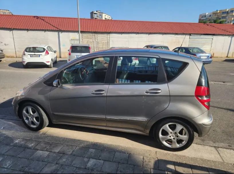 Wynajmij samochód w Shkodër