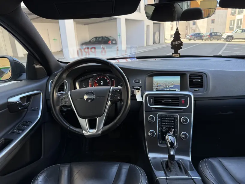 Wynajmij samochód w Tirana