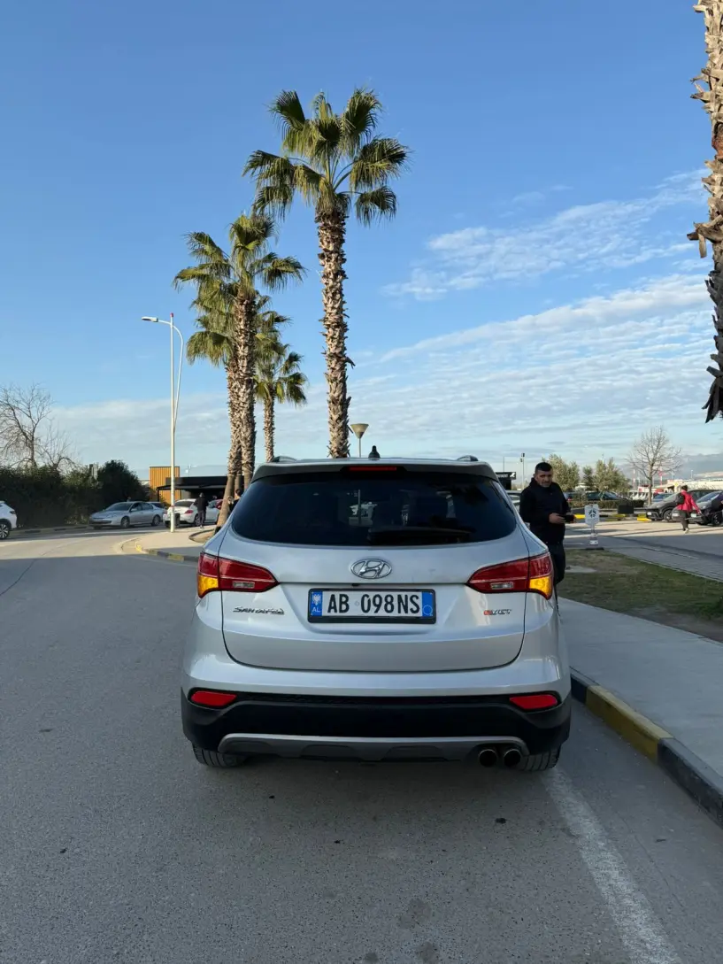 Wynajmij samochód w Tirana