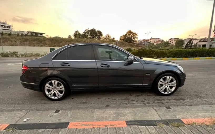 Louer une voiture à Tirana