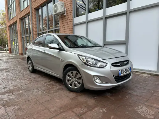 2012 Hyundai Accent in Tirana mieten