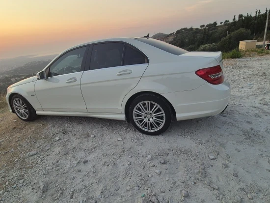 Rent a 2013 Mercedes-Benz 220 in Vlorë