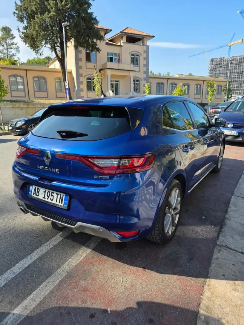 Auto mieten in Tirana