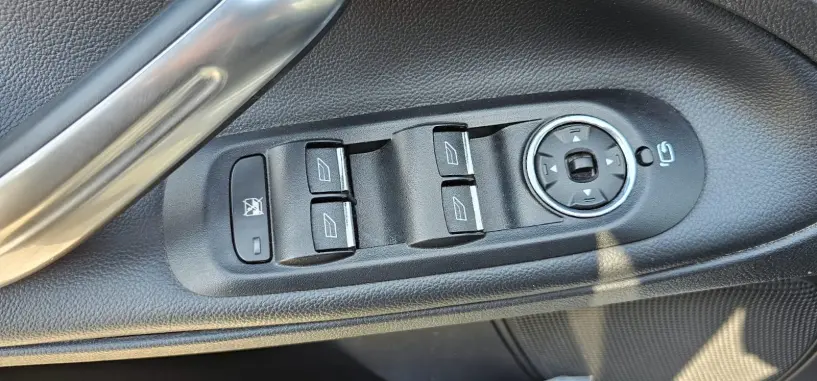 Alquila un coche en Tirana