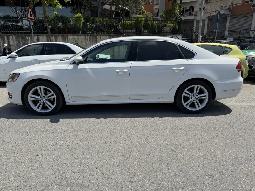 Alquila un coche en Tirana Alquila un coche en Tirana