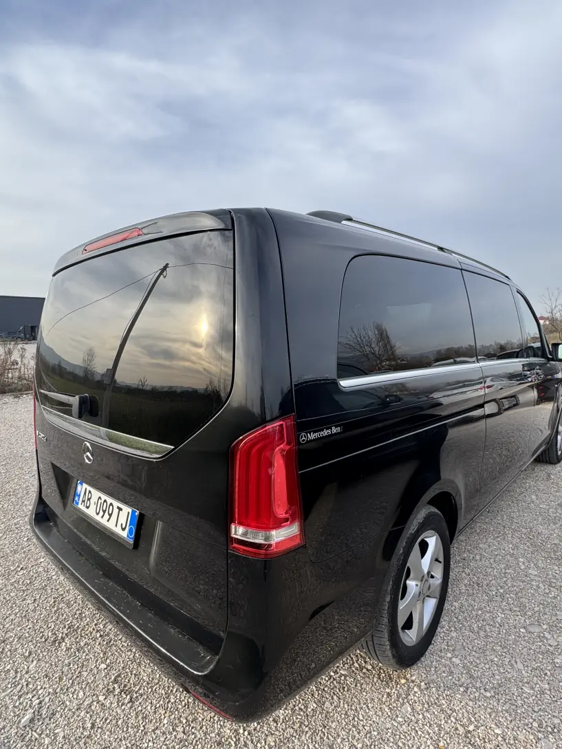 Wynajmij samochód w Tirana