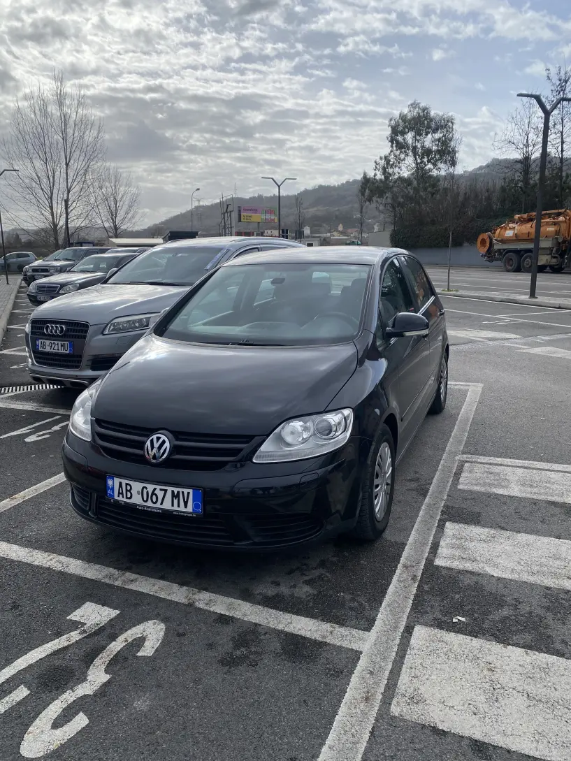 Louer une voiture à Tirana