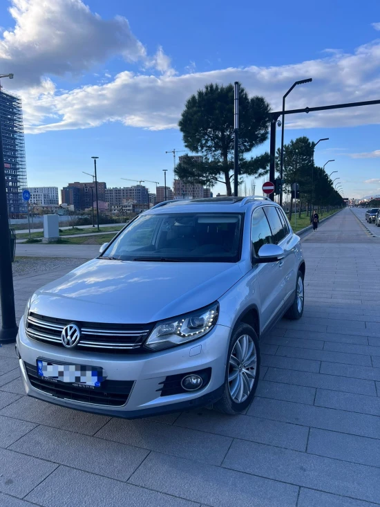 Rent a 2013 Volkswagen Tiguan in Tirana