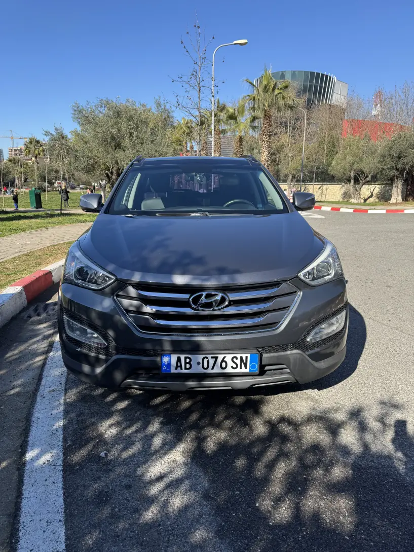 Alquila un coche en Tirana Alquila un coche en Tirana