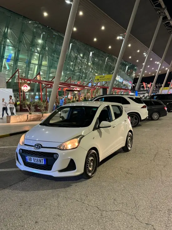 Louer une Hyundai i10 de l'année 2018 à Tirana