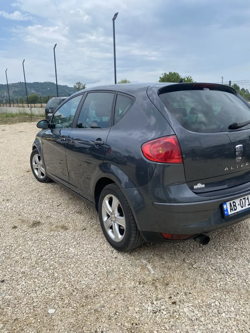 Auto mieten in Tirana