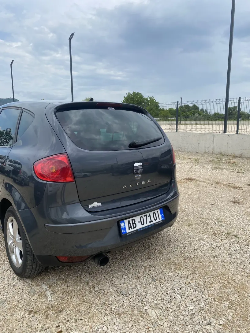 Auto mieten in Tirana