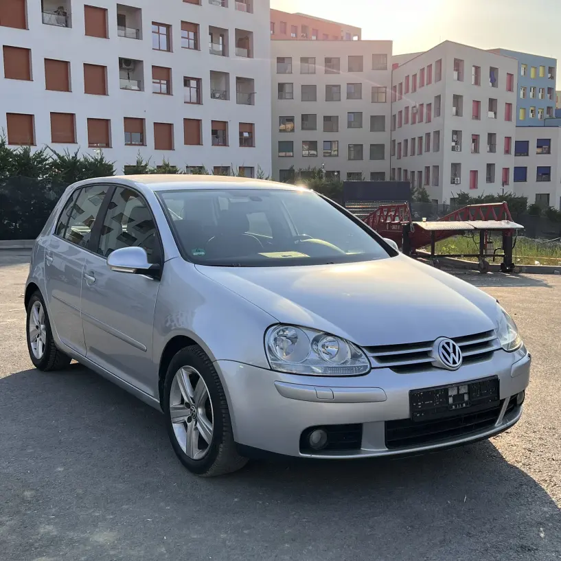 Noleggia un'auto a Tirana Noleggia un'auto a Tirana