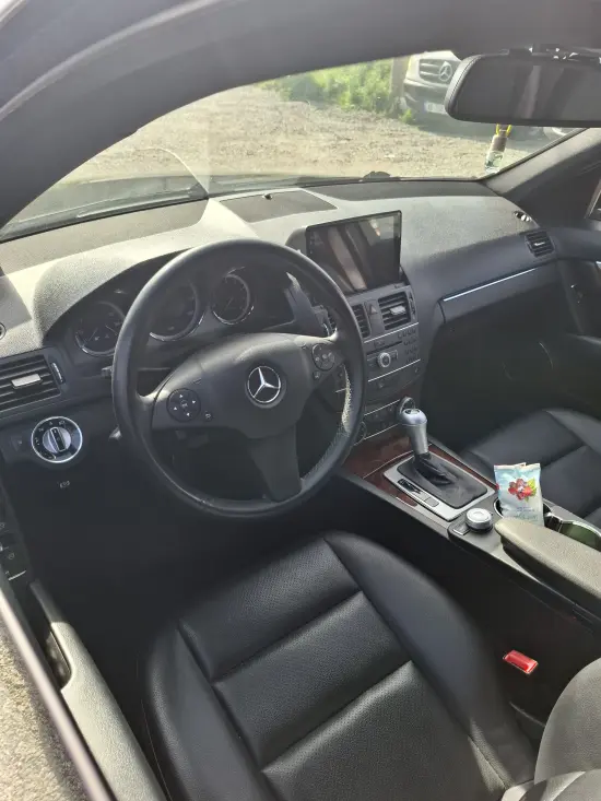 2013 Mercedes-Benz 300 in Tirana mieten