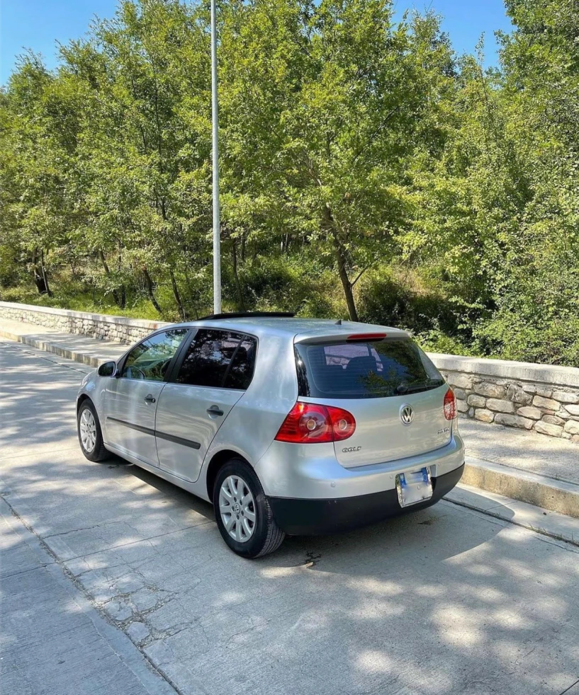 Louer une voiture à Tirana