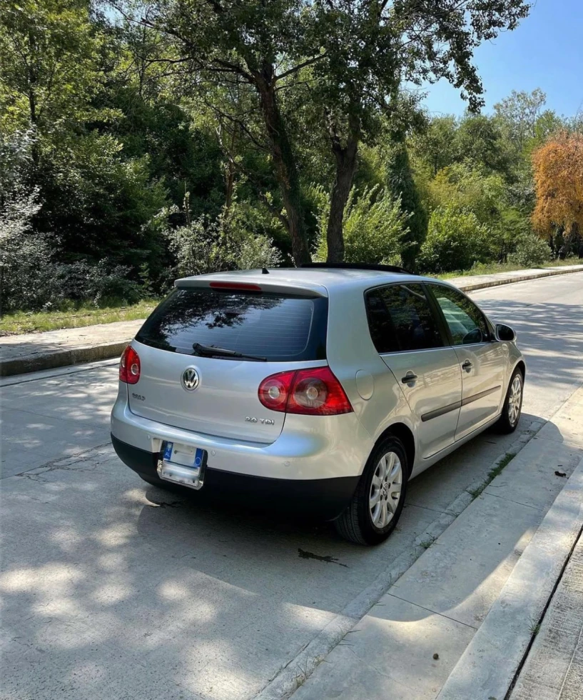 Louer une voiture à Tirana