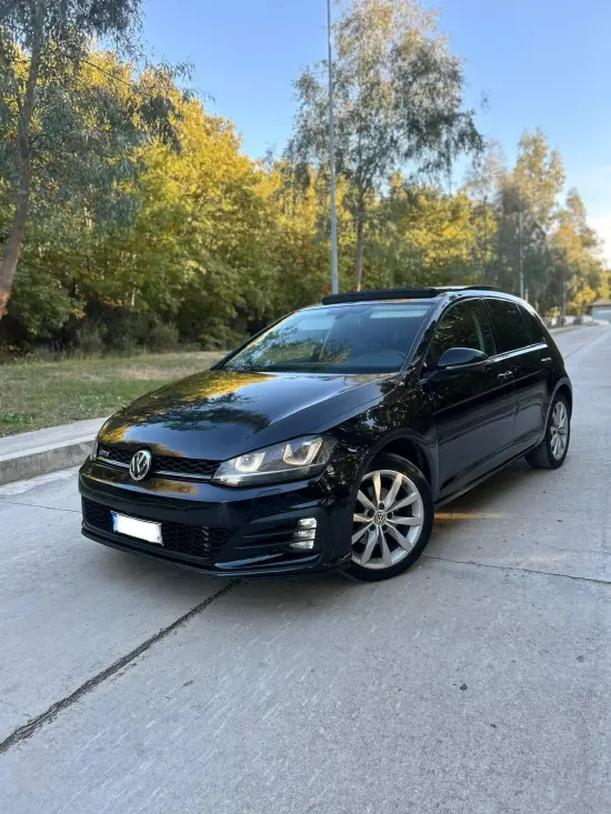 Rent a 2015 Volkswagen Golf 7 in Tirana