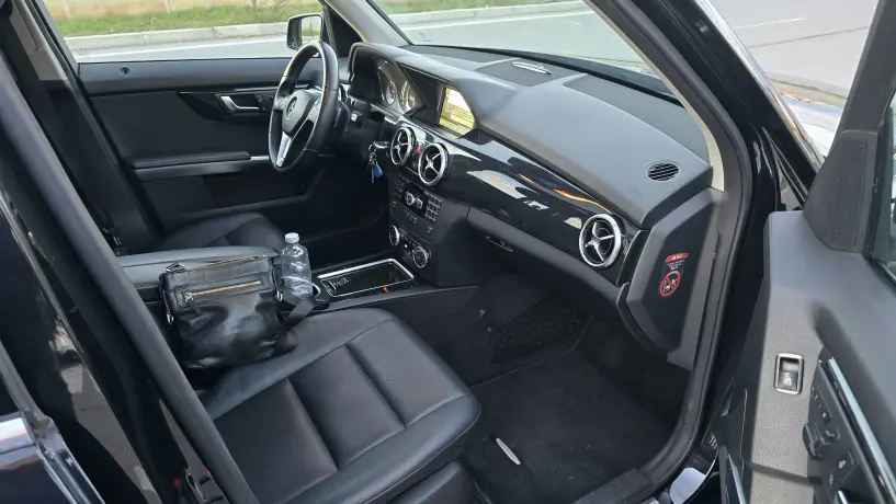 Wynajmij samochód w Tirana