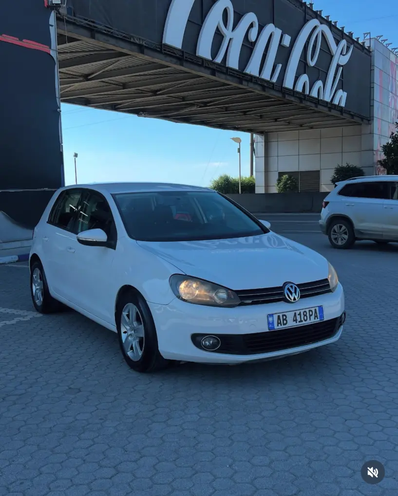 Wynajmij samochód w Tirana