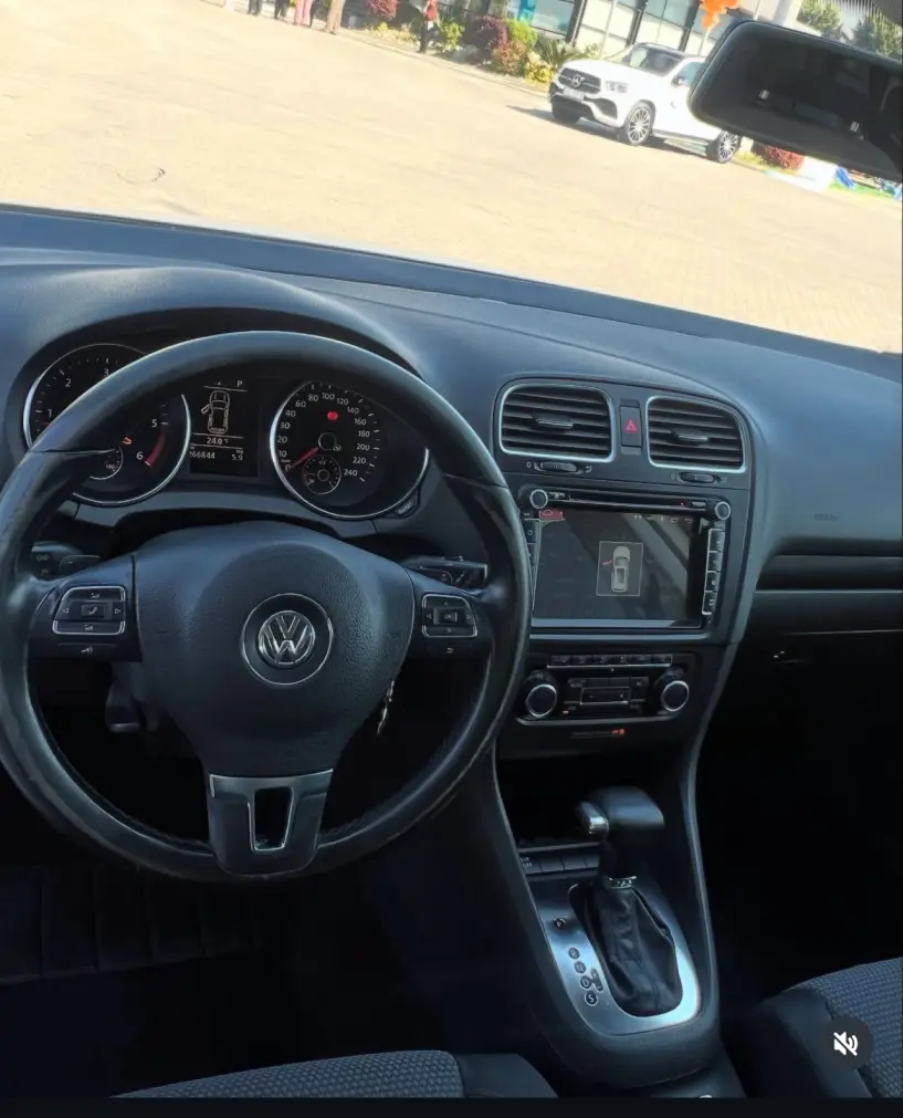 Wynajmij samochód w Tirana