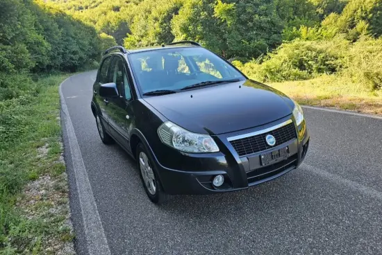 2006 Fiat Sedici in Tirana mieten