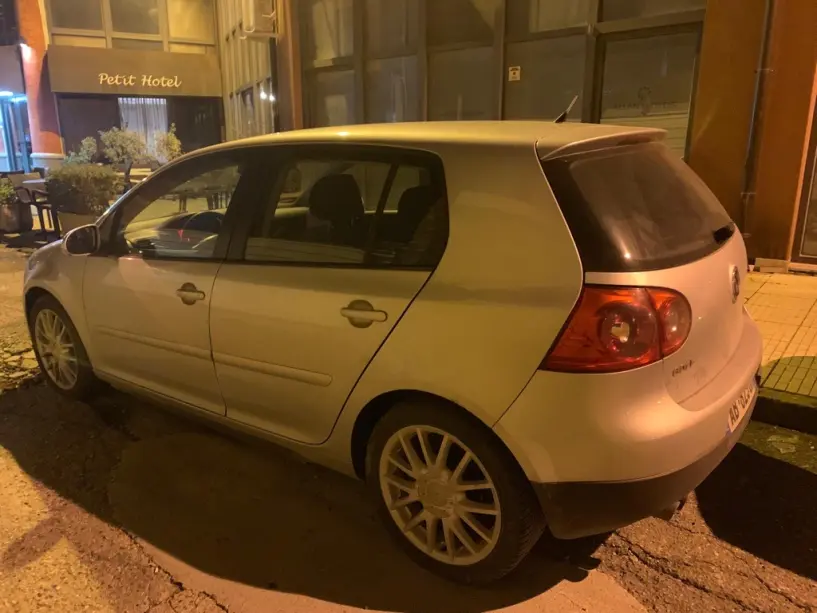 Louer une voiture à Shkodër