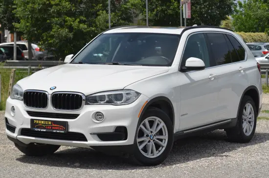 Noleggia una BMW X5 dell'anno 2015 a Tirana