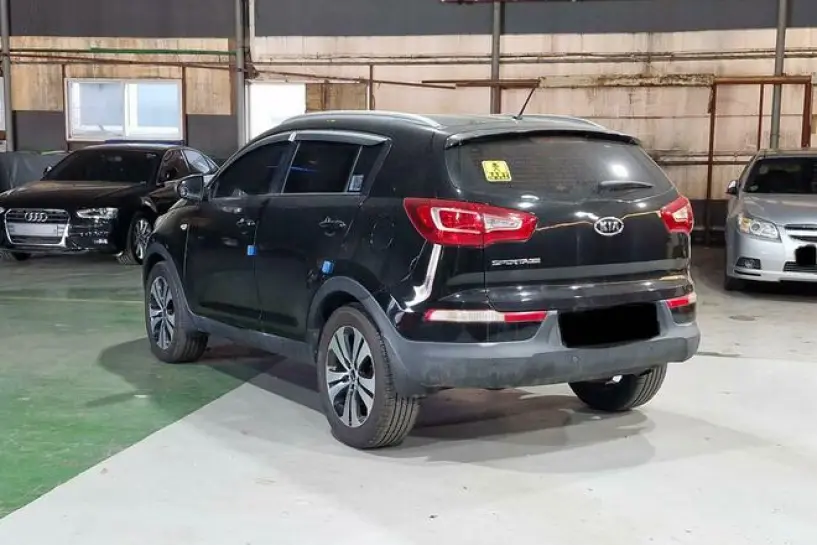 Alquila un coche en Tirana