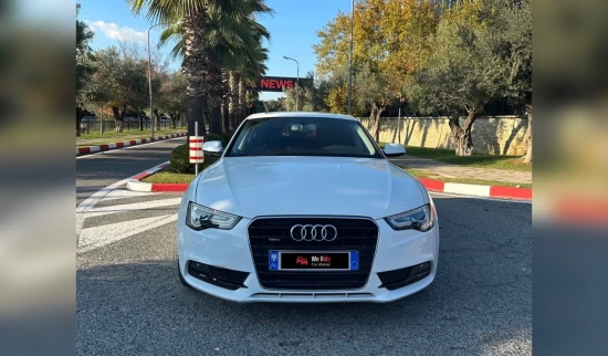 Alquila un 2013 Audi A5 en Tirana