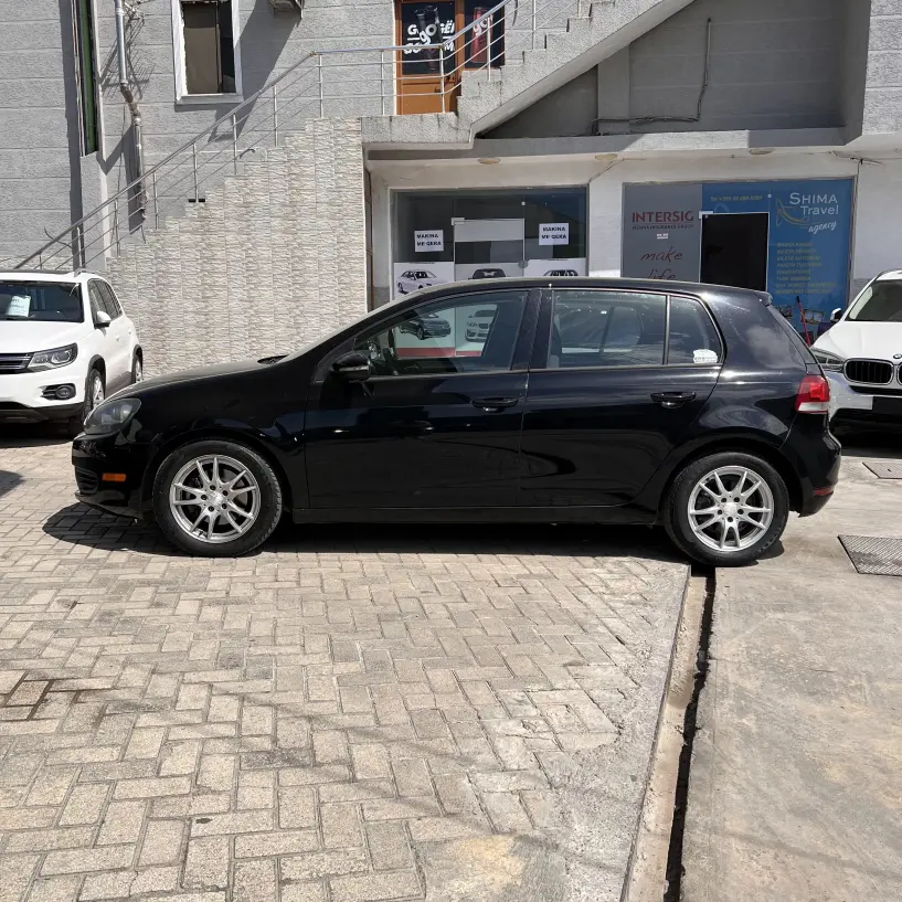 Noleggia un'auto a Tirana Noleggia un'auto a Tirana
