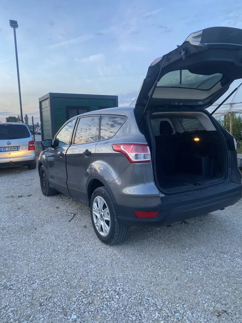 Rent a car in Tirana