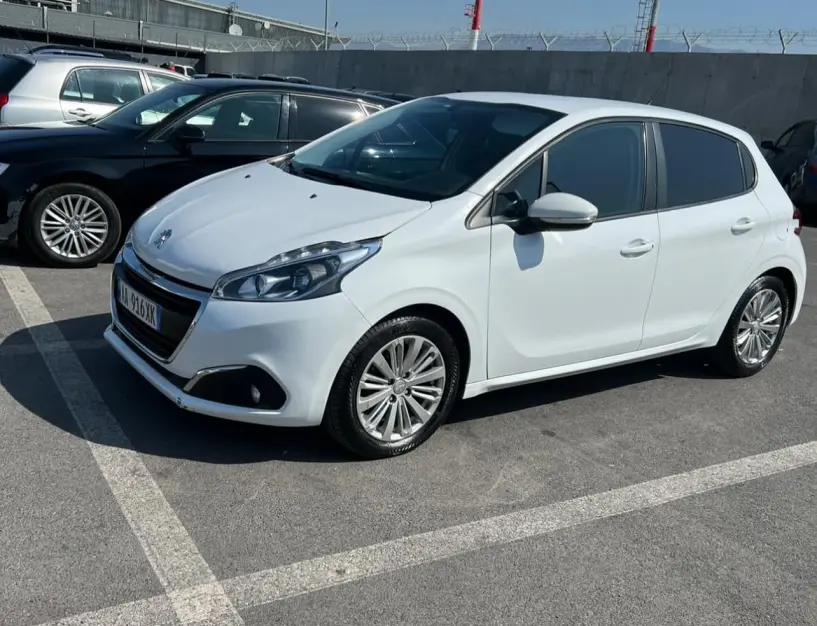 Louer une voiture à Tirana