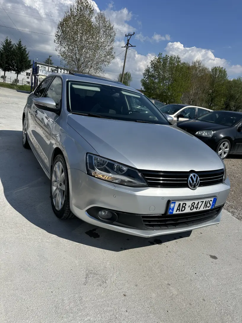 Alquila un coche en Tirana Alquila un coche en Tirana
