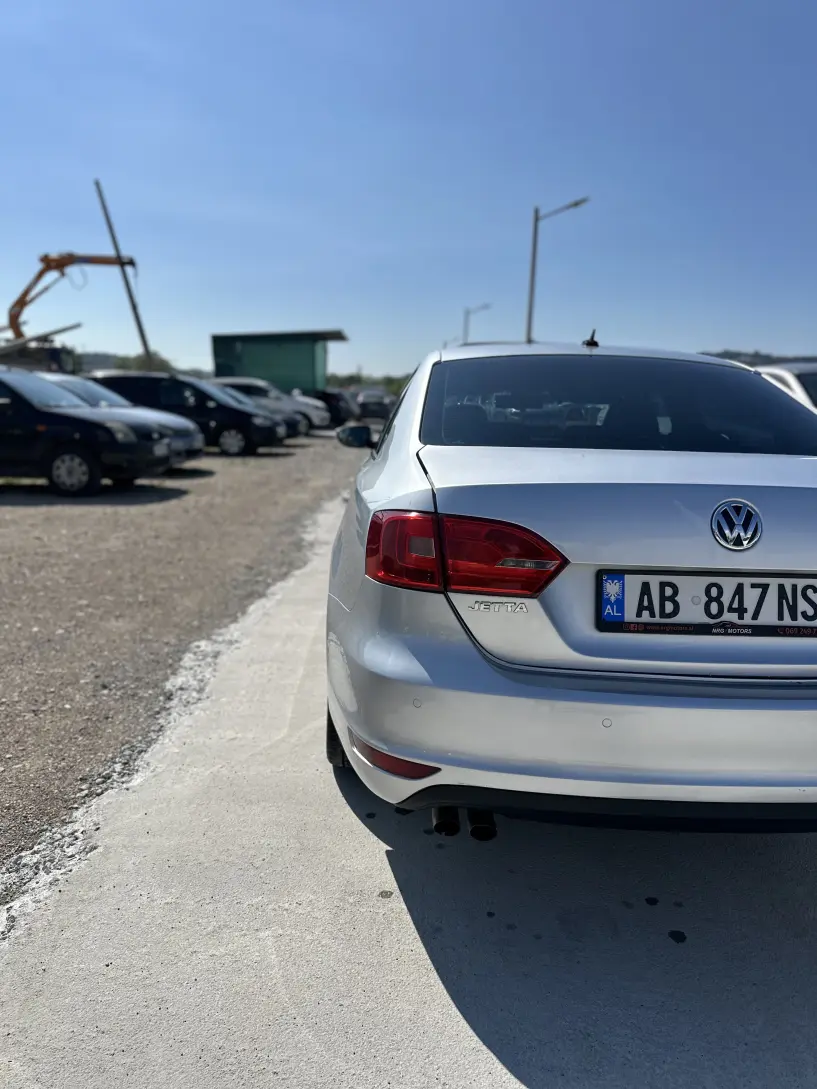 Alquila un coche en Tirana Alquila un coche en Tirana