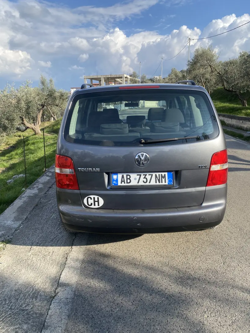 Louer une voiture à Tirana