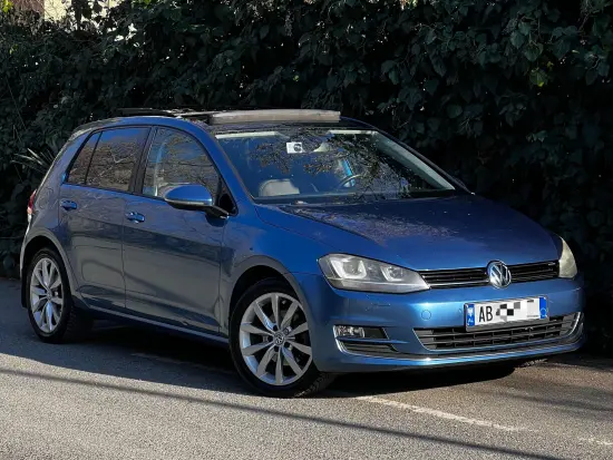 Alquila un 2016 Volkswagen Golf 7 en Tirana