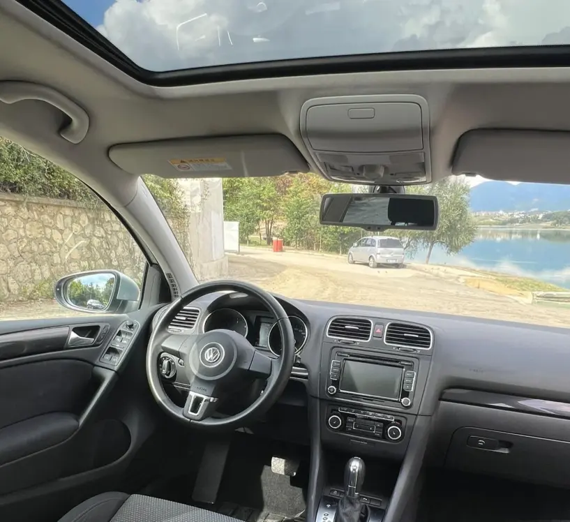 Wynajmij samochód w Tirana