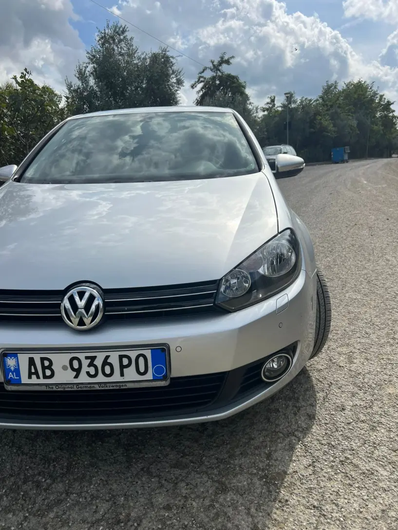 Wynajmij samochód w Tirana