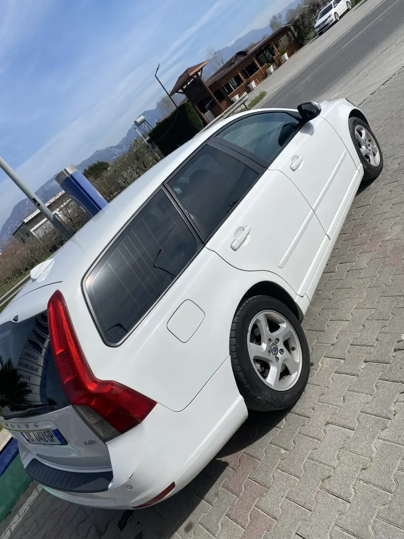 Rent a car in Tirana