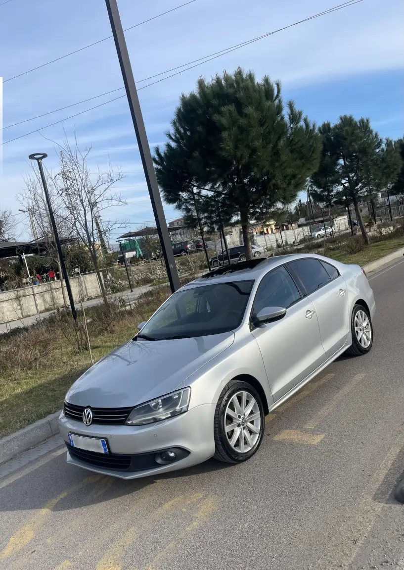 Alquila un coche en Tirana Alquila un coche en Tirana