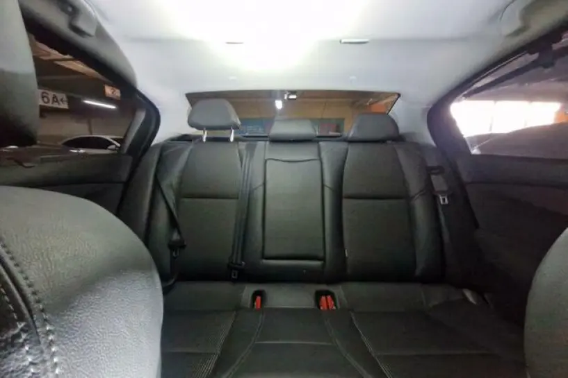 Merrni me qira një makinë në Tirana