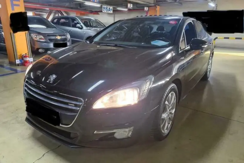 Merrni me qira një makinë në Tirana