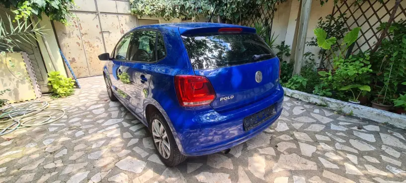 Alquila un coche en Tirana