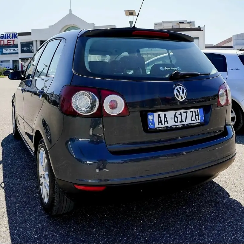 Rent a car in Tirana