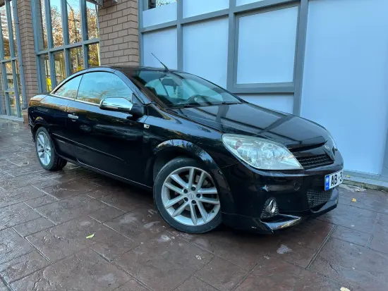 2010 Opel Astra in Tirana mieten