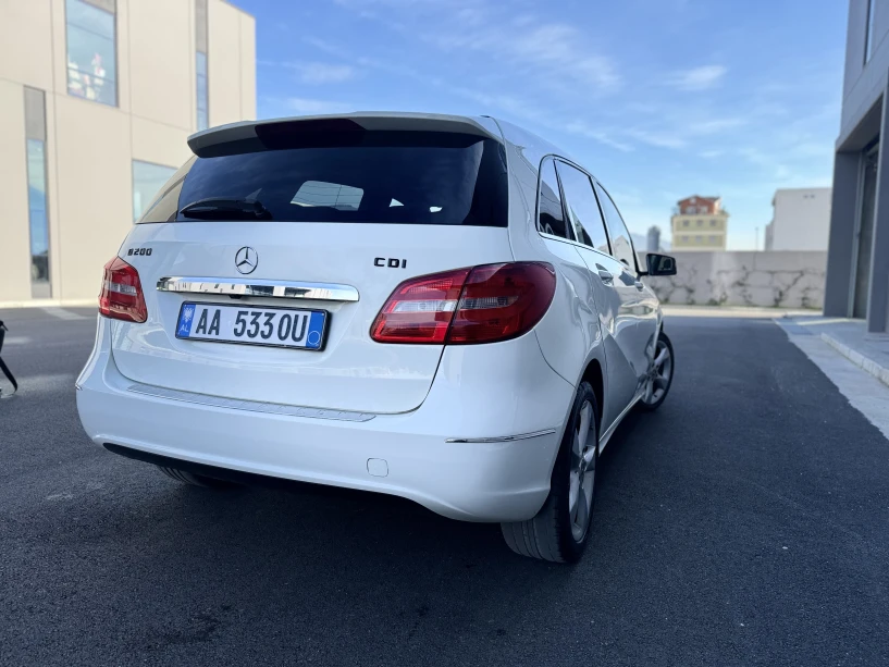 Rent a car in Tirana