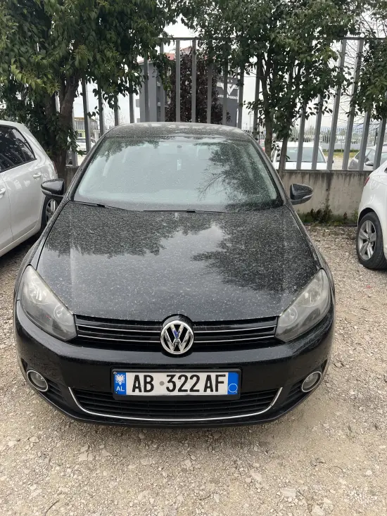 Rent a 2015 Volkswagen Golf 6 in Tirana