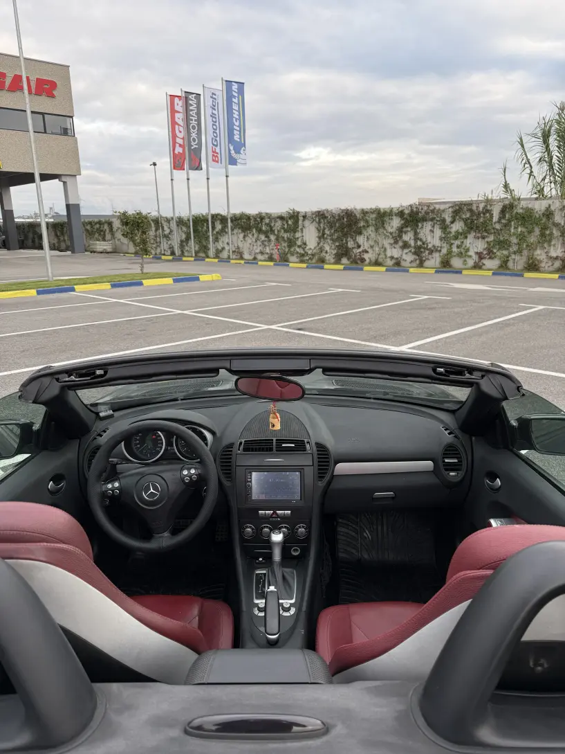 Merrni me qira një makinë në Durrës