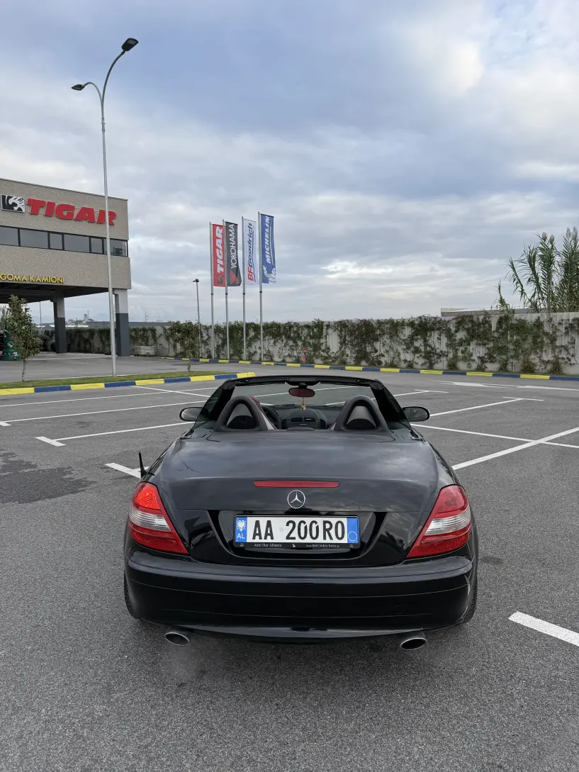 Merrni me qira një makinë në Durrës